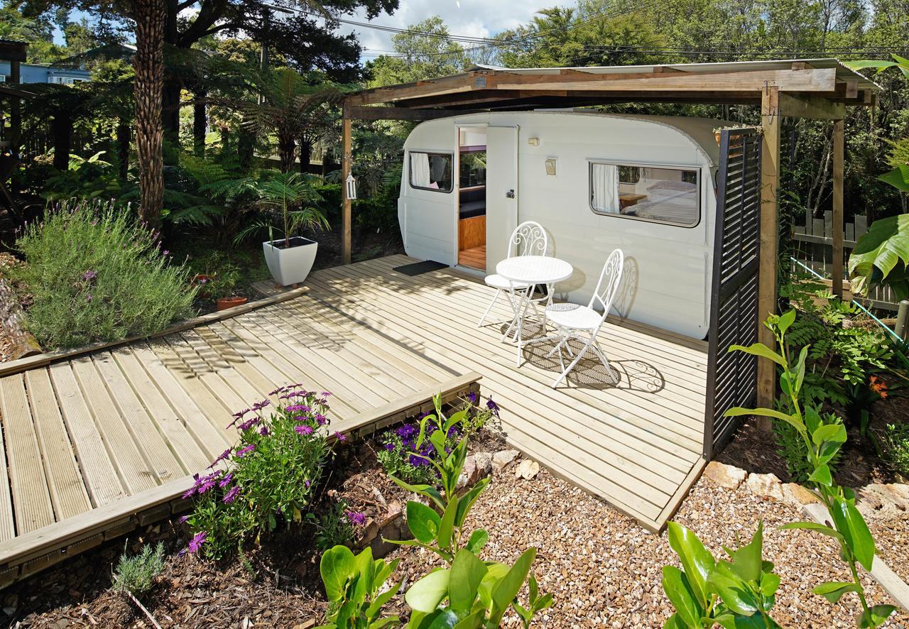 Wai-Knot Accommodation Onetangi Exterior photo